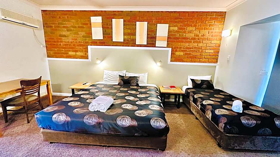 Early Australian Motor Inn