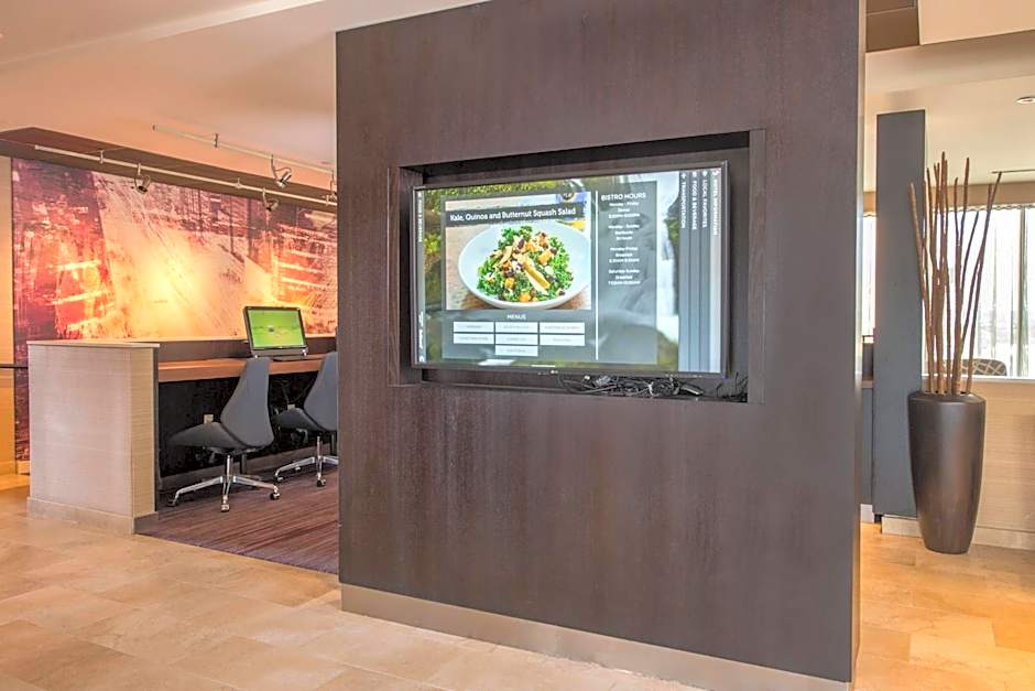 Courtyard by Marriott Fairfax Fair Oaks
