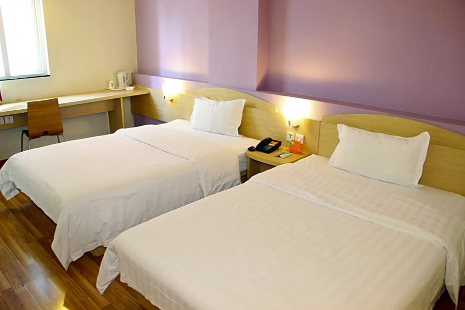7 Days Inn Guangzhou Zhongshan 1st Overpass Branch
