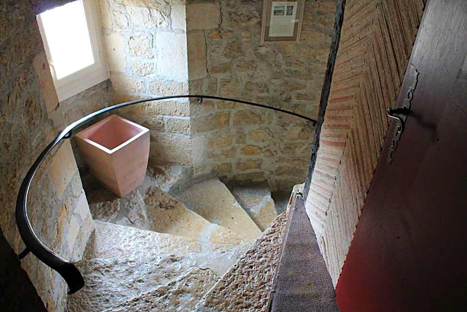 Logis Hotels- Auberge de la Tour - Hôtel et restaurant