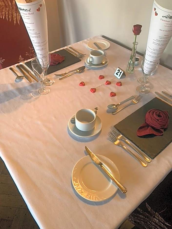 OYO Dunmar House Hotel