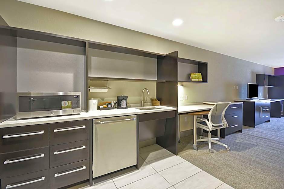 Home2 Suites by Hilton KCI Airport