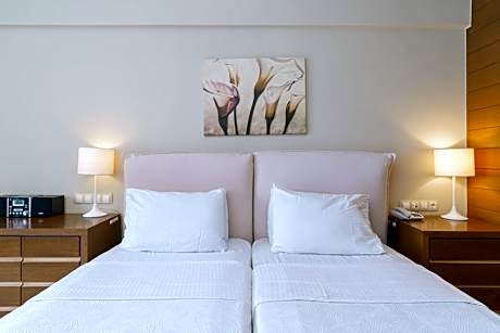 Superior Room with Private Pool & Sea View