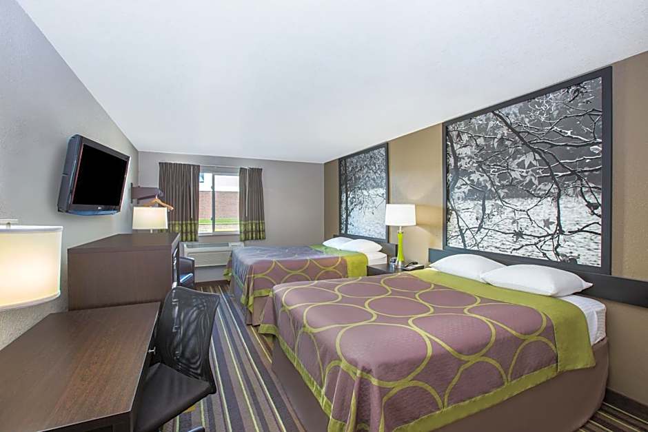 Super 8 by Wyndham Brookings