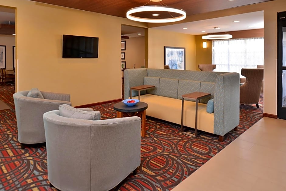 Holiday Inn Express Hotel & Suites Lonoke I-40, an IHG Hotel