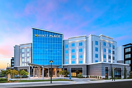 Hyatt Place Greensboro / Downtown