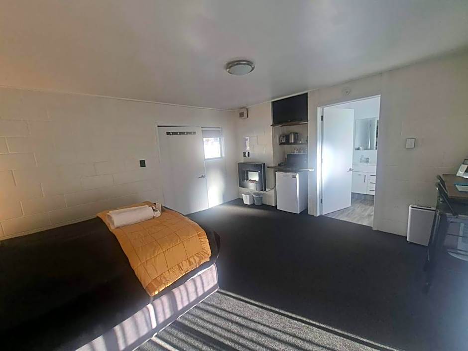 Mackenzie motels