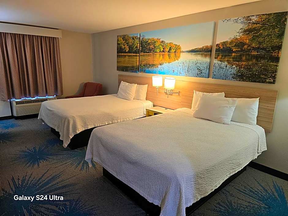 Days Inn & Suites by Wyndham Cuba