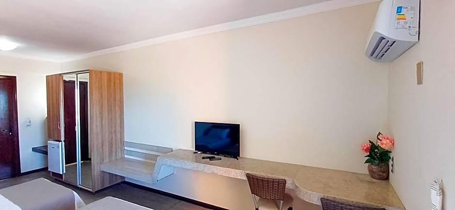 Golden Beach Hotel