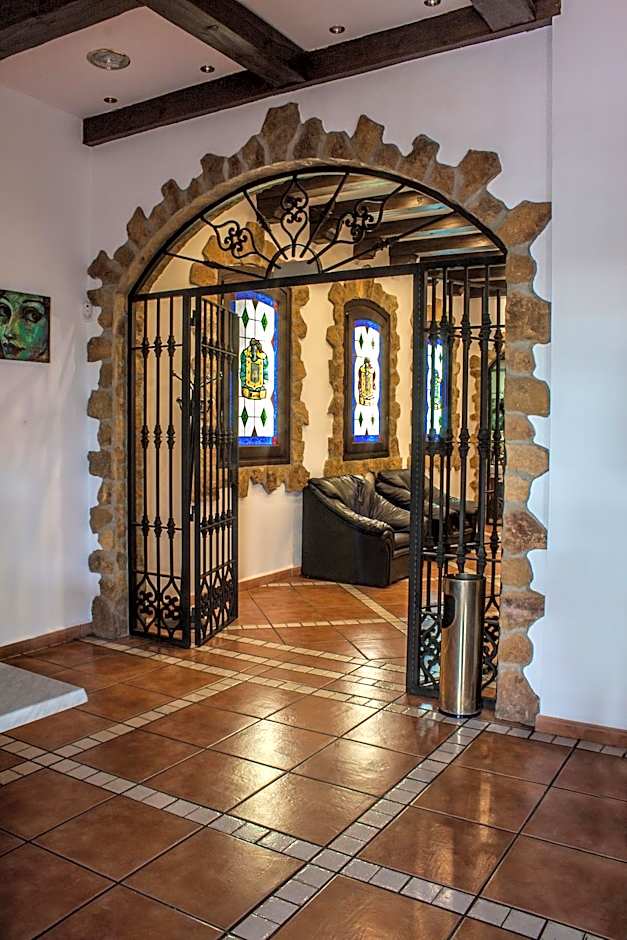 Albenzaire Hotel Asador