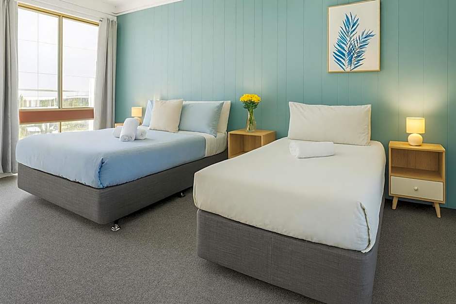 Coast Motel Eden