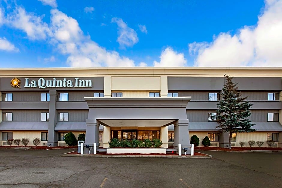 La Quinta Inn & Suites by Wyndham Detroit Canton