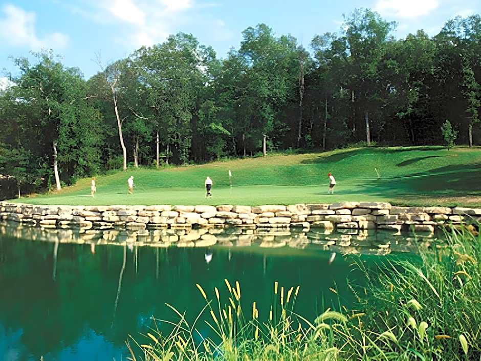 Wyndham Branson at The Falls