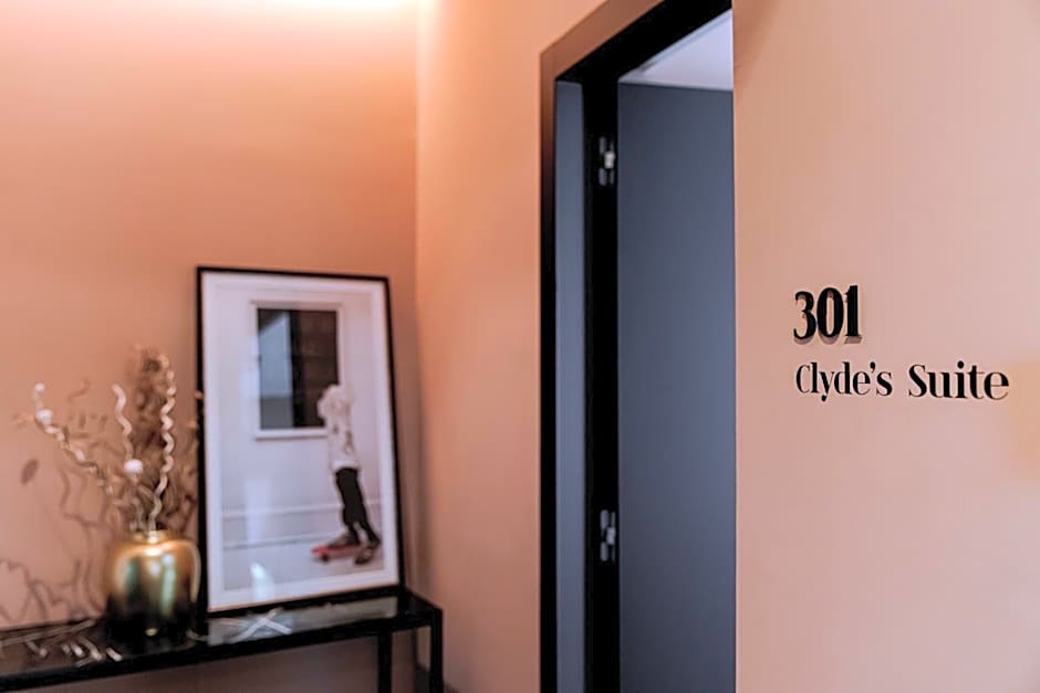 Clyde Athens by Nin&Bau