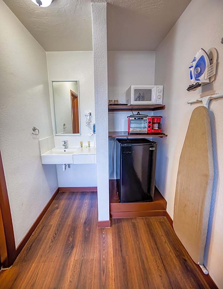 Budget Inn