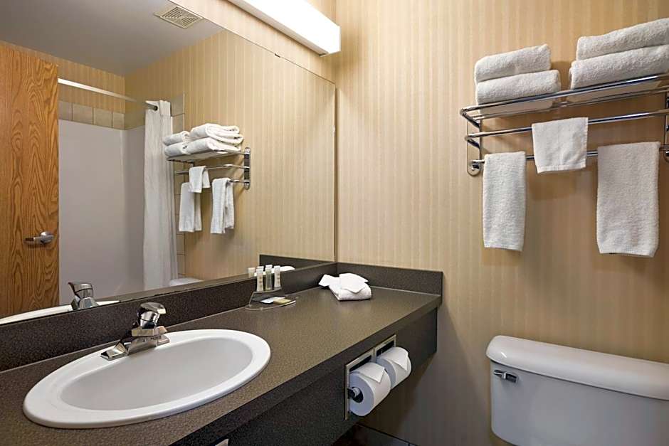 Super 8 by Wyndham High Level AB