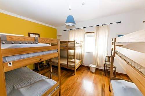Ericeira Chill Hill Hostel & Private Rooms
