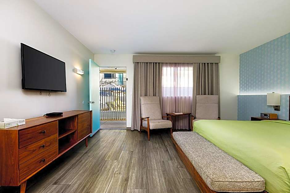 Skylark Hotel