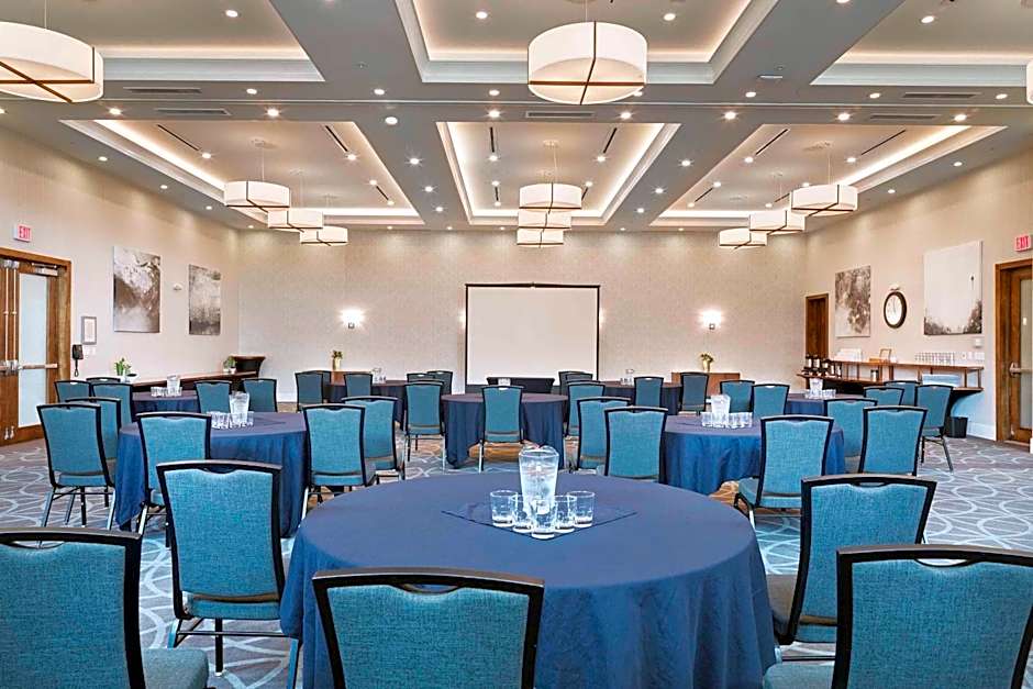 Sandman Signature Plano-Frisco Hotel