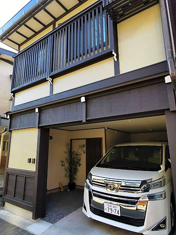 Hida Takayama's Town House