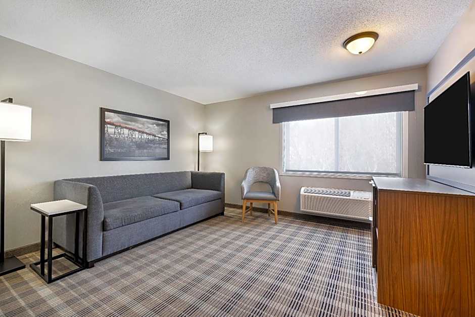 Photo 1 of 5 of 1 King Bed Suite, Accessible
