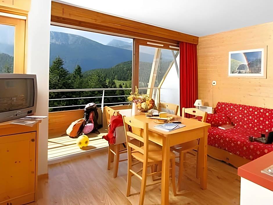 Residence Les Villages du Bachat - by Redlodge Chamrousse