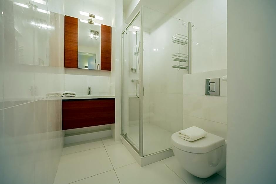 Platinum Towers E-Apartments
