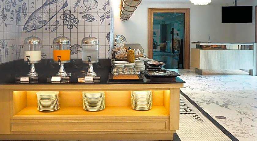 Kingston Suites Hotel Bangkok (SHA Plus)