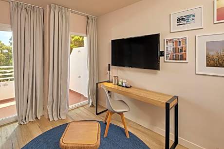 Frontal Sea View Double Room