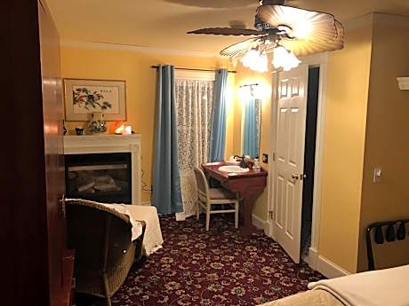 King Suite with Balcony