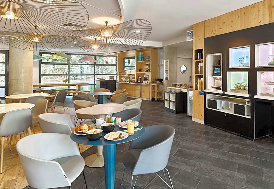 B&B HOTEL Velizy Est