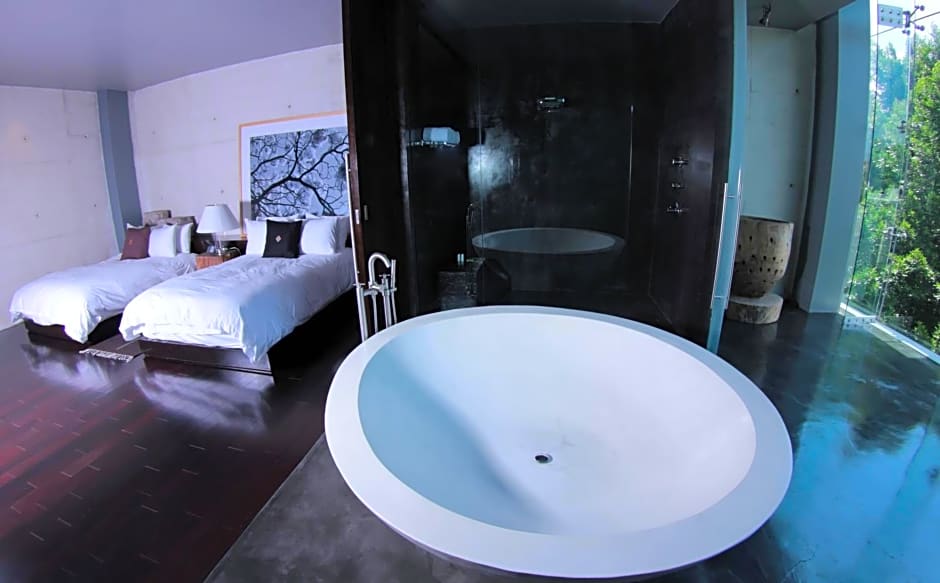 Demetria Hotel