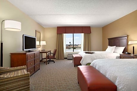 2 Queen Beds Nonsmoking