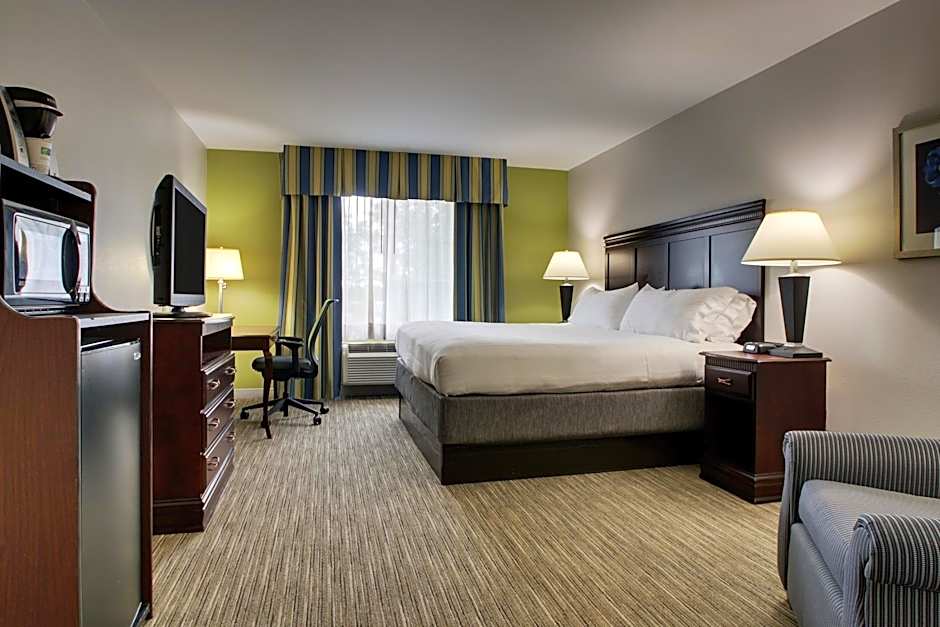 Holiday Inn Express Hotel & Suites Middleboro Raynham By IHG