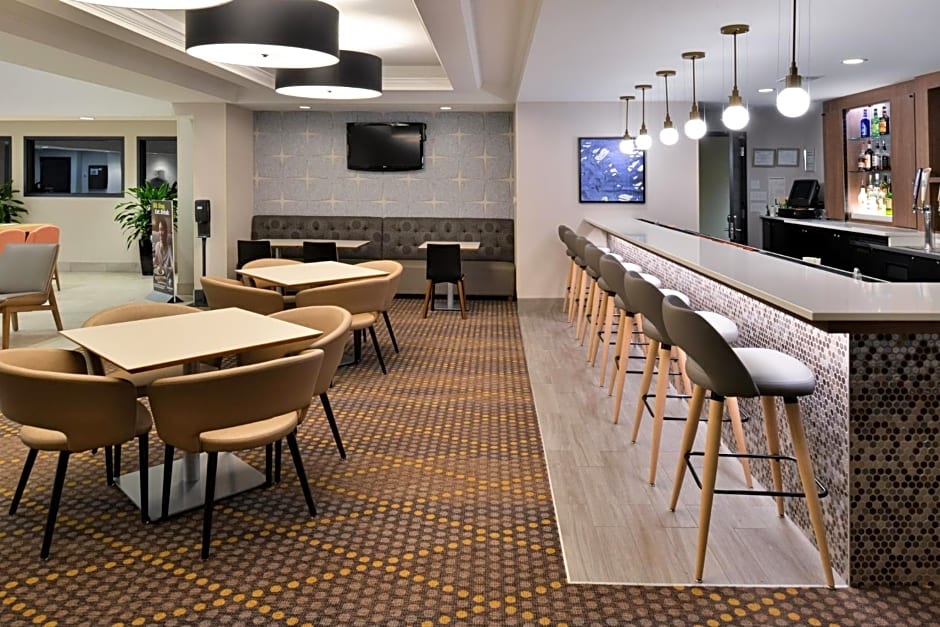 Holiday Inn Hotel & Suites Overland Park-Convention Center By IHG