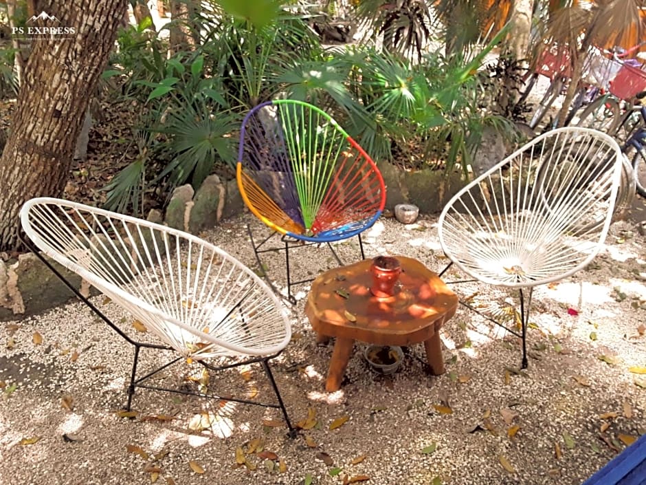 Tubo Tulum Hostel