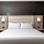 Oakfield Inn & Suites Rochester, an Ascend Collection Hotel