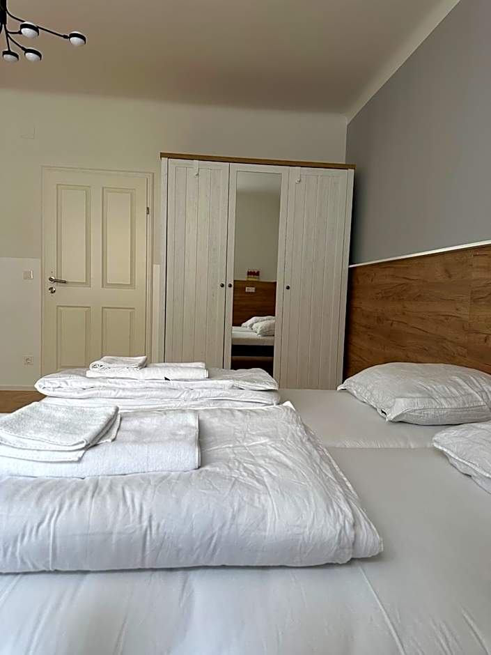 Lion`s Rooms n Apartments