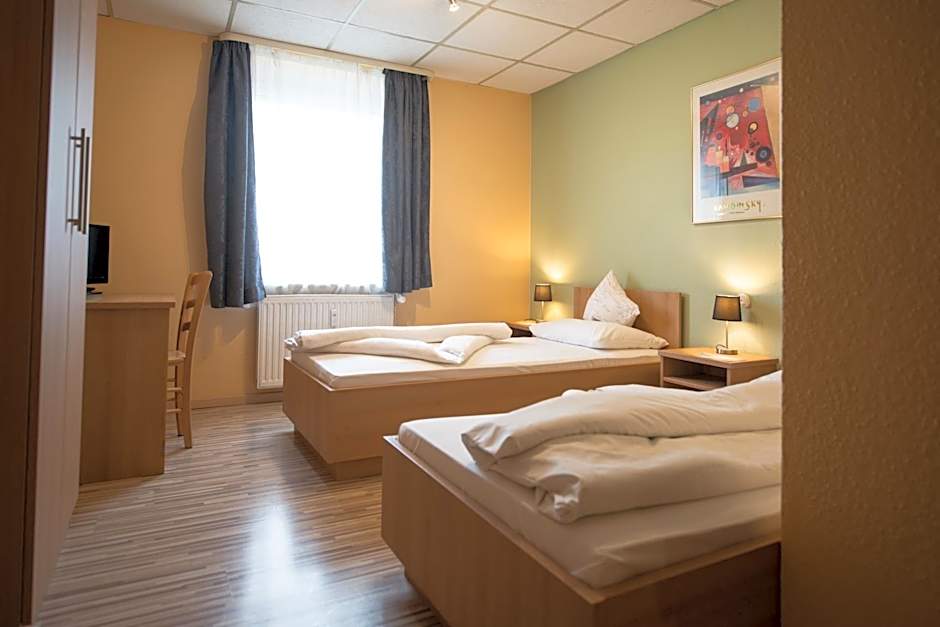 Rheinauer Hof - bed & breakfast