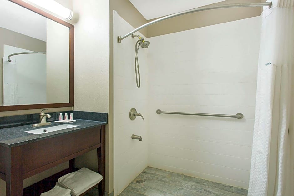 Super 8 by Wyndham Columbus Airport