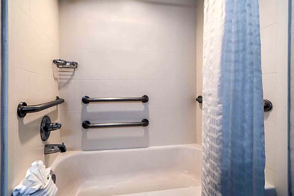 Comfort Inn & Suites At Dollywood Lane