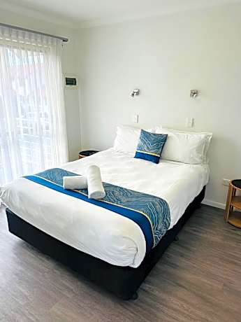 Executive One-Bedroom Apartment