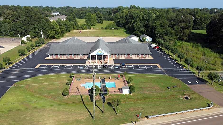 Days Inn by Wyndham Savannah