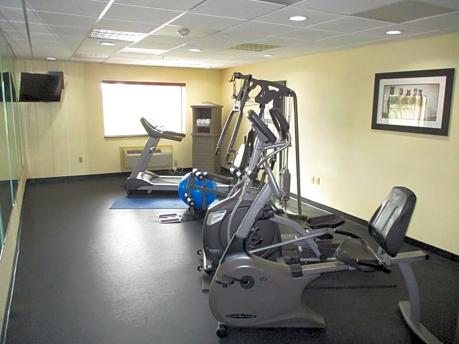 Days Inn & Suites by Wyndham Sam Houston Tollway