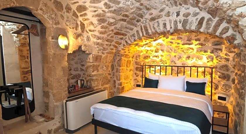 TUĞMANER  Small House AJAR