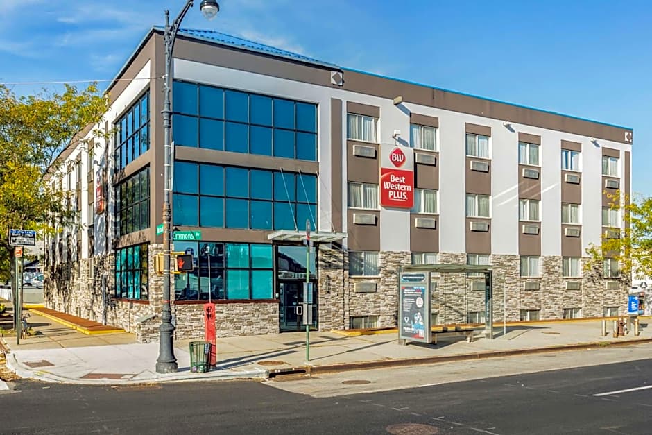 Best Western Plus Brooklyn Bay Hotel