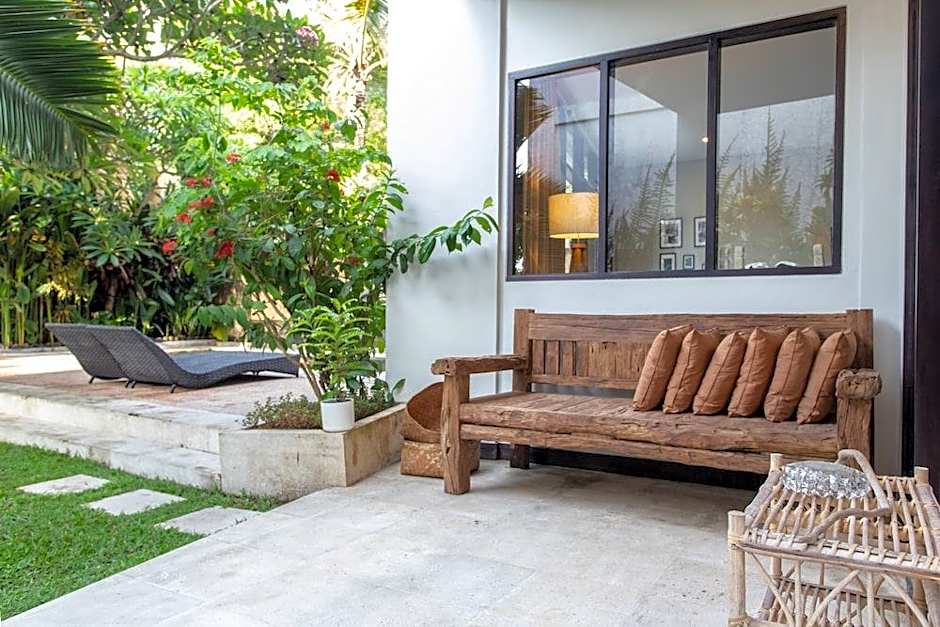 Balian Surf Villas