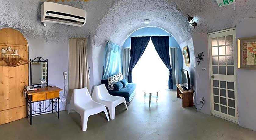 HI-BI Outer Space House BnB