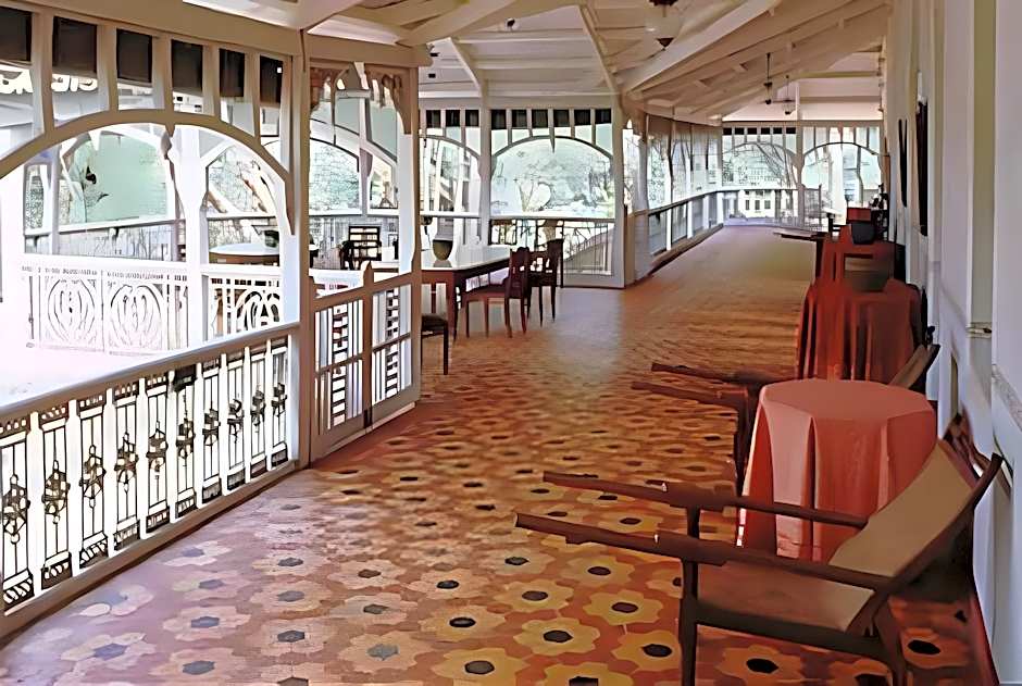 Dune Barr House - Verandah in the Forest