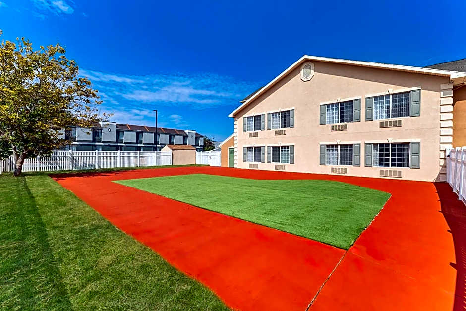 Quality Inn & Suites Salt Lake City Airport West